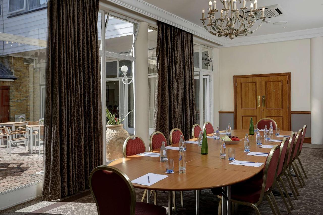 Best Western Ship Hotel Weybridge Esterno foto