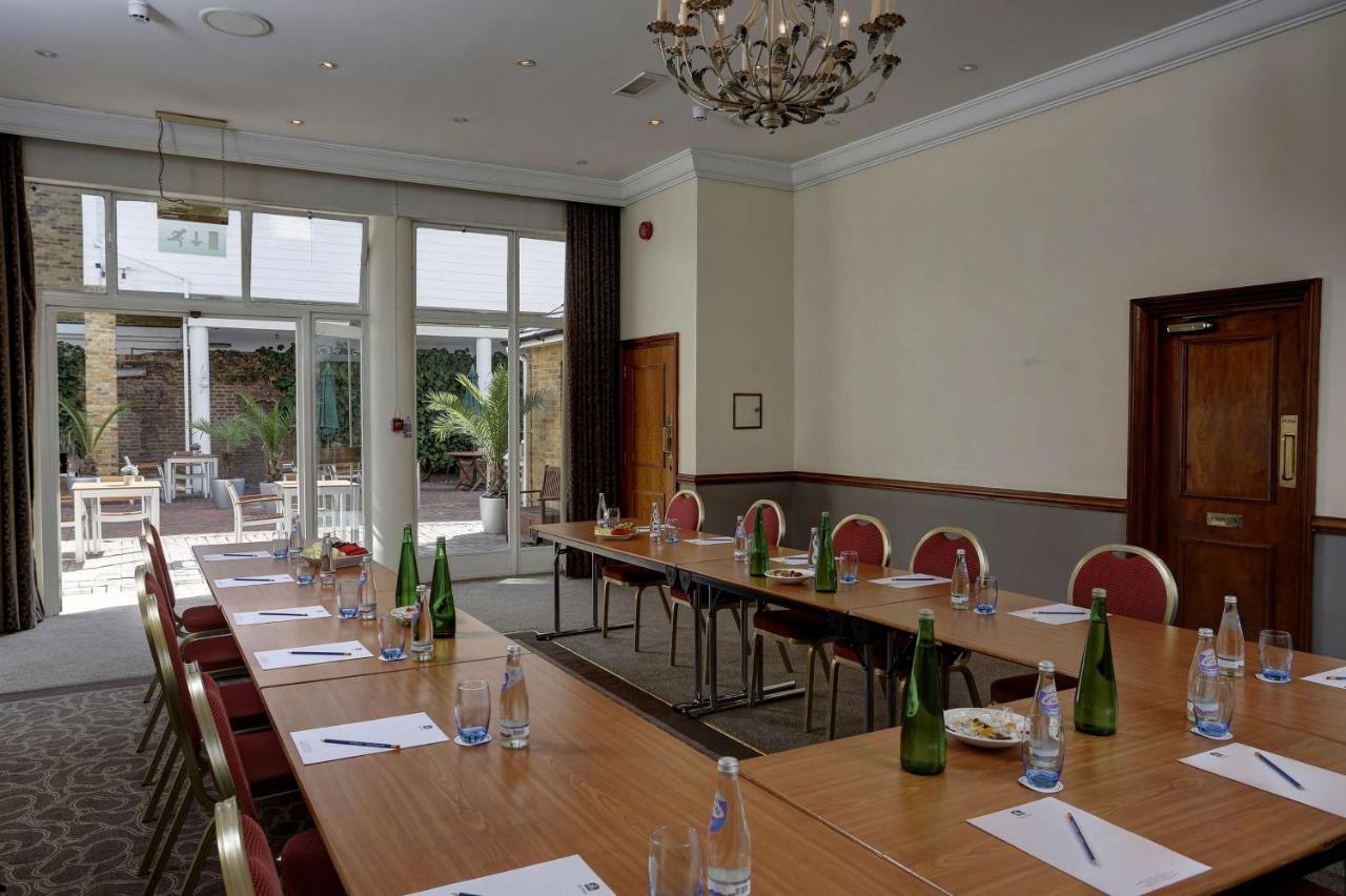 Best Western Ship Hotel Weybridge Esterno foto