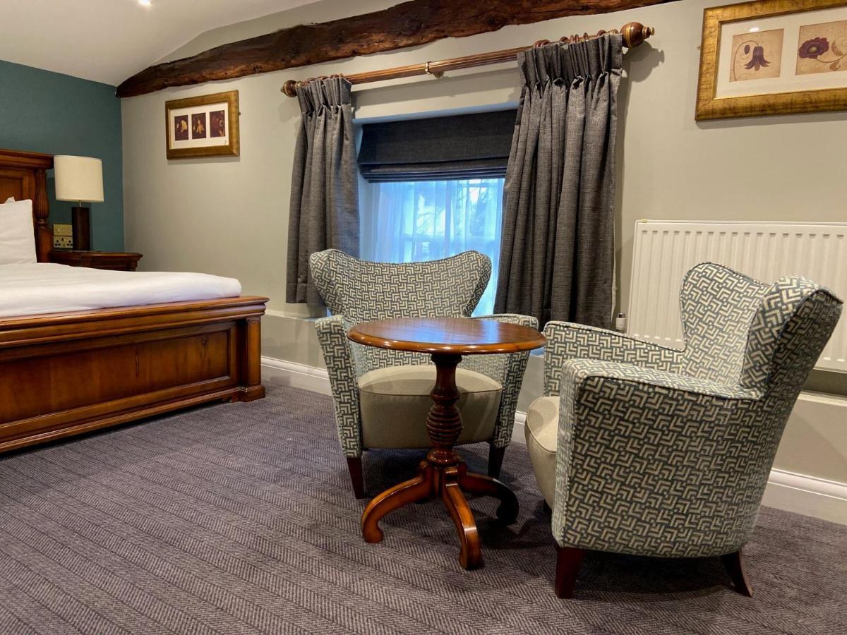 Best Western Ship Hotel Weybridge Esterno foto