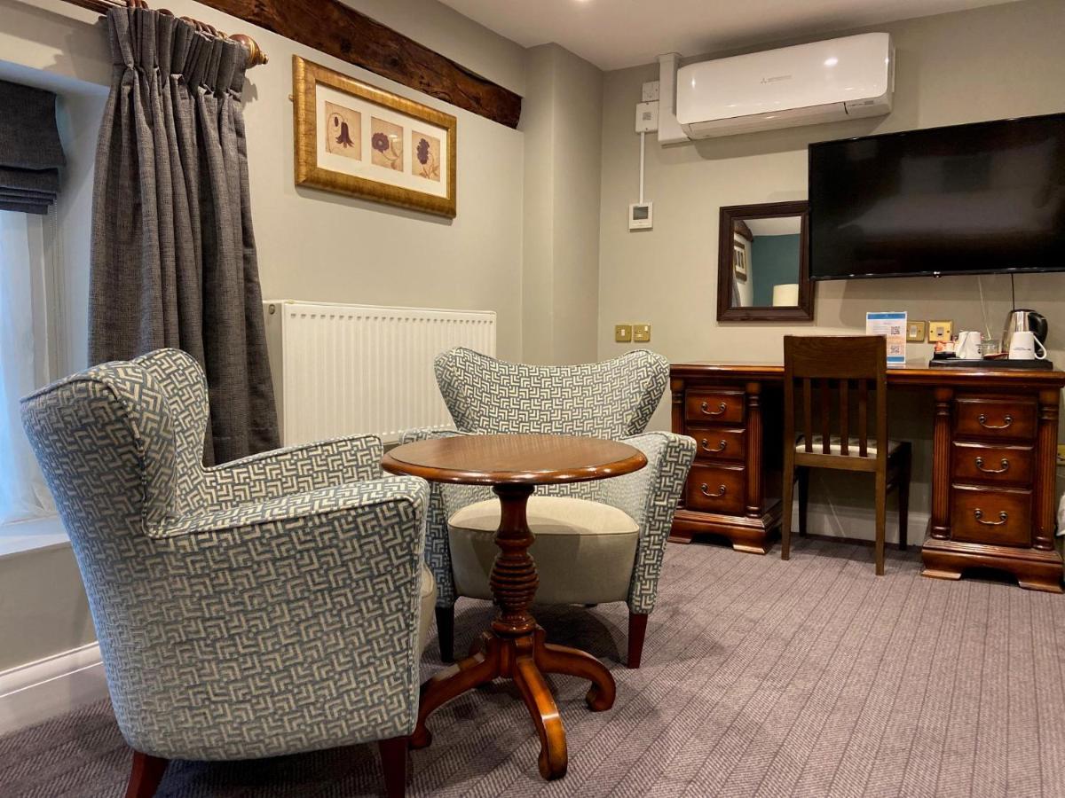 Best Western Ship Hotel Weybridge Esterno foto