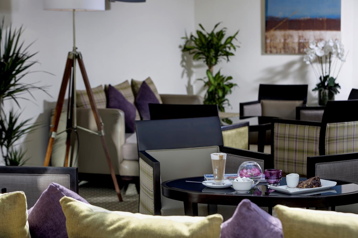 Best Western Ship Hotel Weybridge Esterno foto