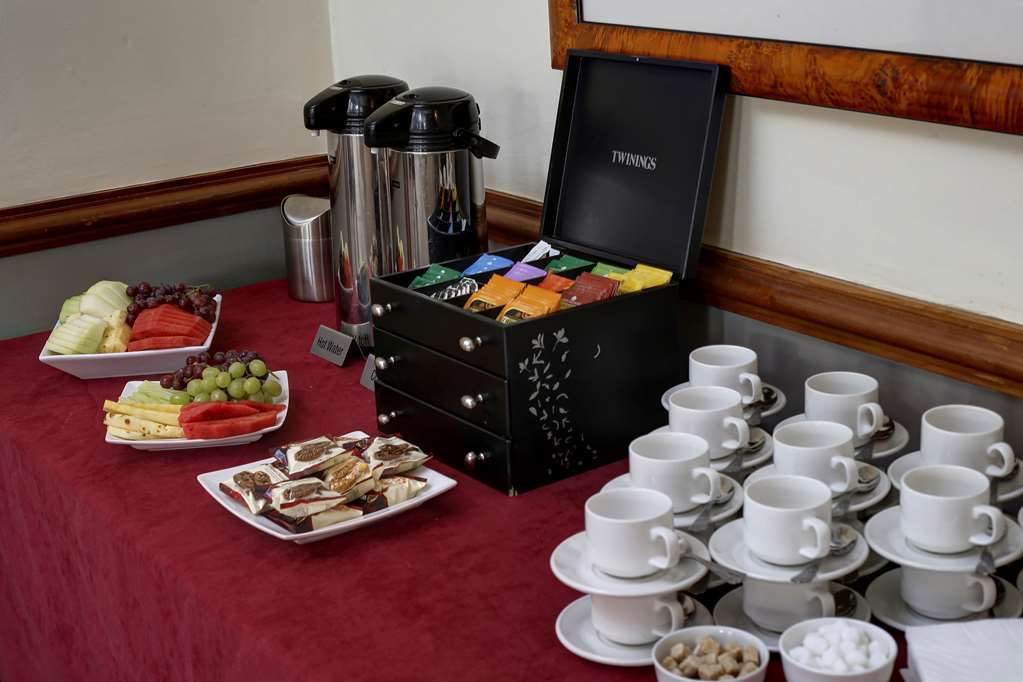 Best Western Ship Hotel Weybridge Esterno foto